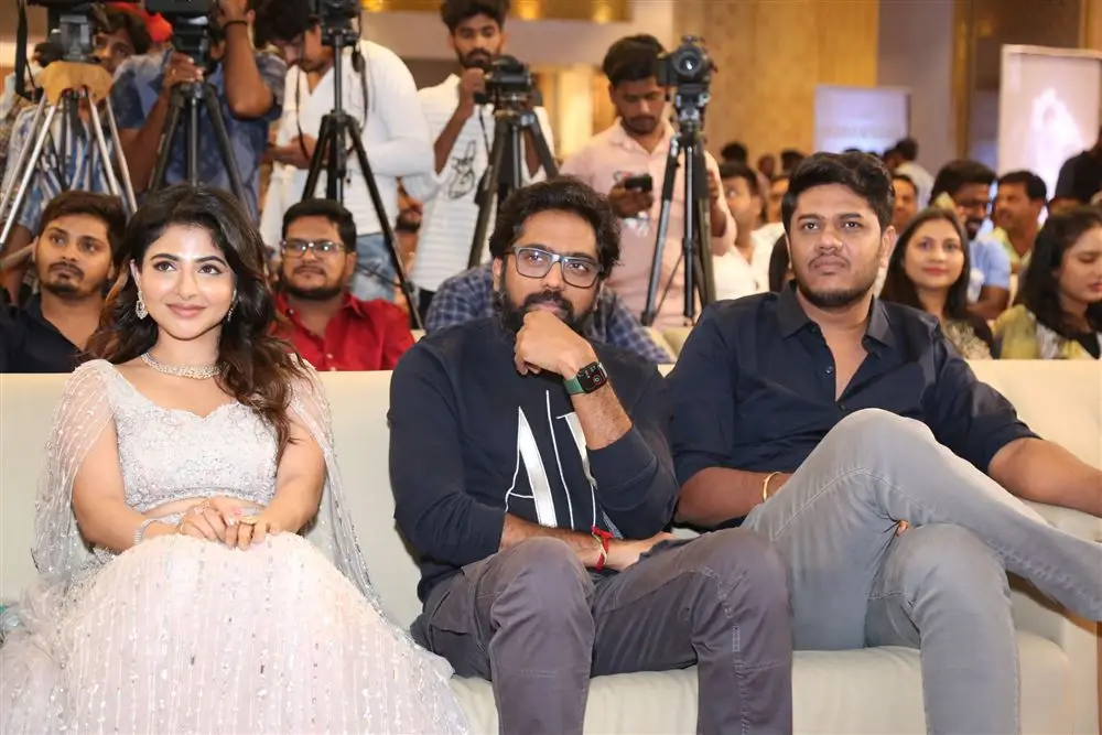 Telugu Movie Bhaje Vaayu Vegam Pre Release Event Photos